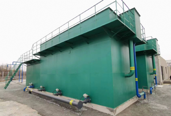 丹東東港 2x50T污水一體化設備安裝調(diào)試完成