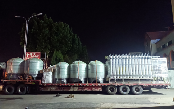 【川一股份】80T超濾設備+20T單級反滲透設備裝車發(fā)往云南省宜良縣